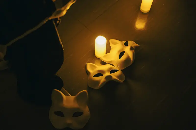 ãã£ã³ãã«ã®ç¯ãã«ç
§ããããç«ãšçã®ãé¢