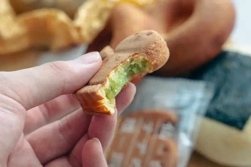 すずめ饅頭の中のずんだあん