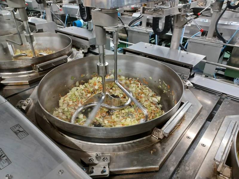 工場 炒め工程