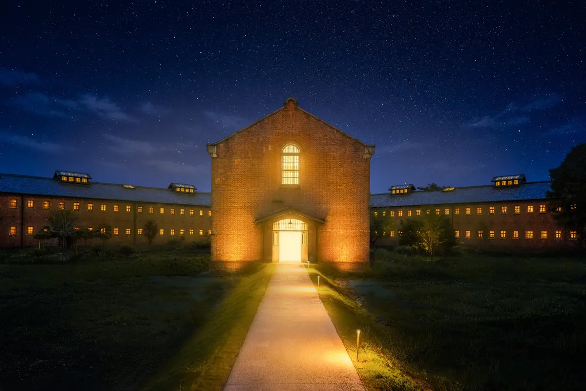PRISON BY NIGHT : Light & Echoes 1
