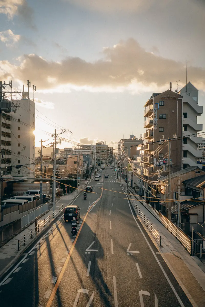 夕暮れの大通り