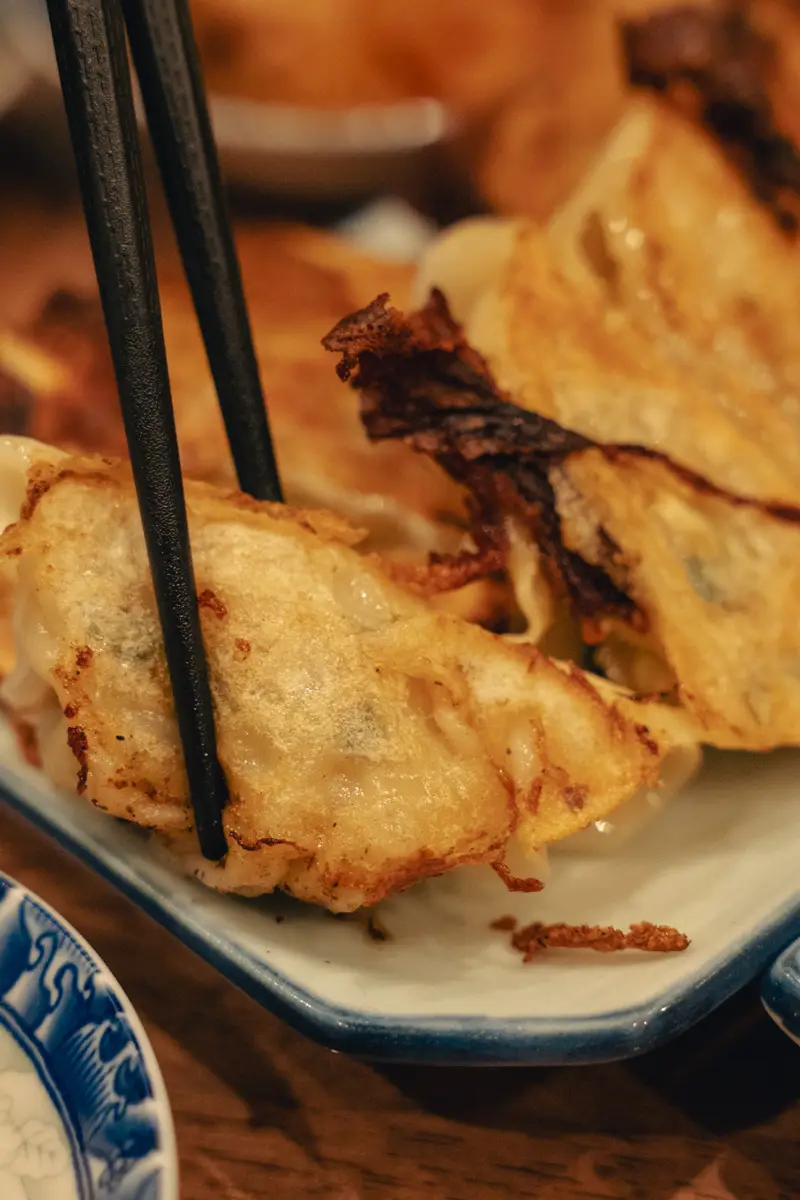 焼き上がった餃子