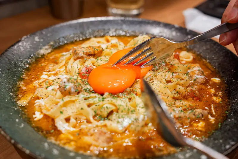 トマト煮込みパスタ