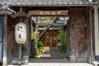 ぼたん鍋発祥とされる宿「丹波篠山 近又」が10/1にリニューアルオープン。1609年創業、全6室の料理旅館が5か月の改装を終える