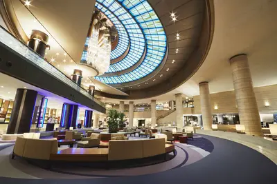 神戸市室内管弦楽団がポートピアホテルのロビーで無料生演奏｜6月19日（金）午前に2回・各20分　補助金打ち切り方針で揺れる楽団の音を間近で