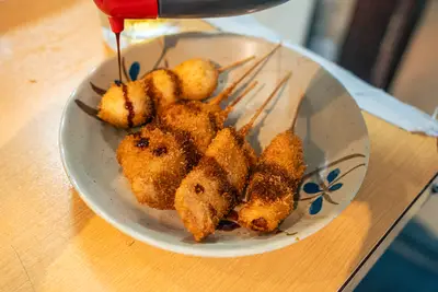 新開地の串かつ酒場が7日間の「せんべろ祭」、生ビールとハイボールが190円