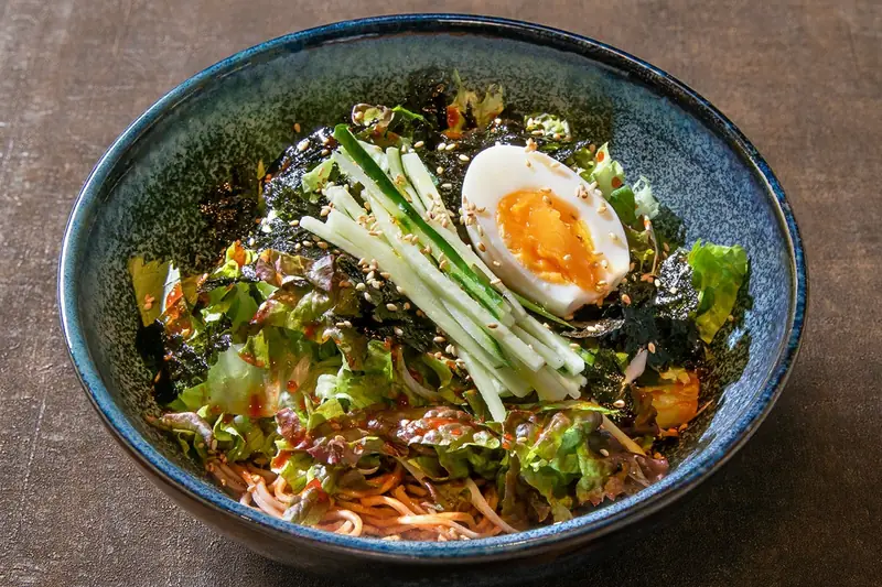 野菜たっぷりビビン麺